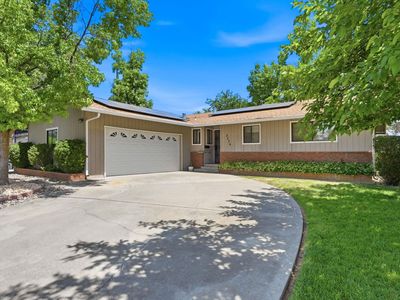 2736 Oriole Dr
