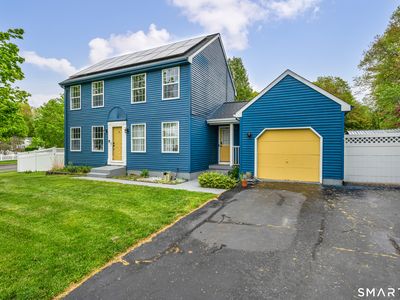 Property at 5 Bentley Drive, Manchester, CT