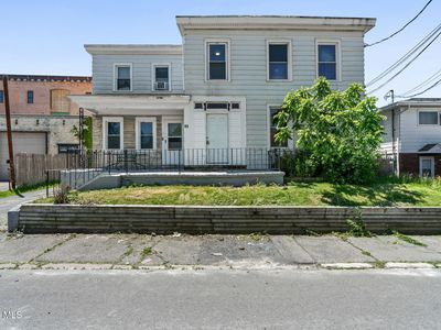 62 Center Street