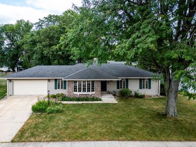 842 N Wright Rd