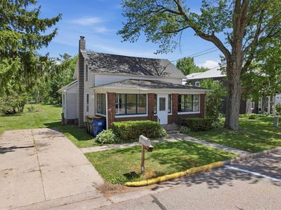 338 N Main St