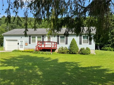32 River St