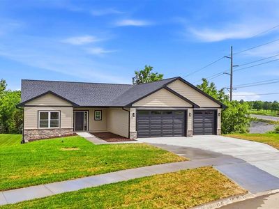 892 Silver Ln