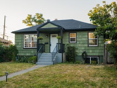 1121 E Carlisle Ave