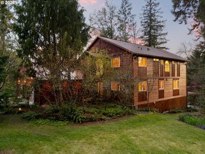 5395 NW 137th Ave