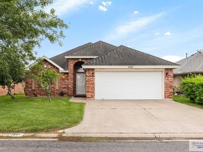 1321 Oak Ct