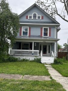 240 Forest St