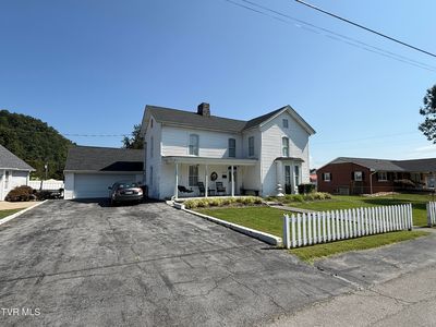 451 Race St