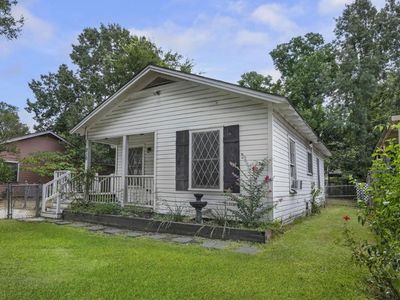 210 Forest Park Blvd