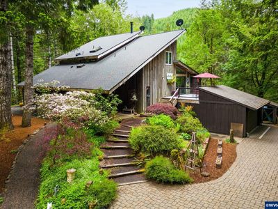 12251 SW East Creek Rd