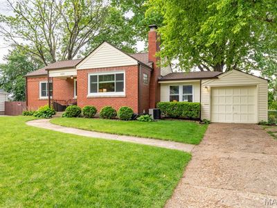 664 Deerhurst Dr