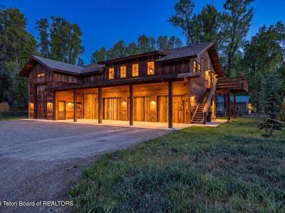 3725 W Zach Ln