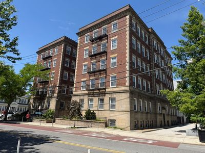 36 College Ave
