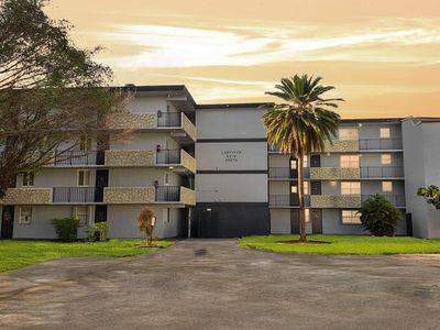 5275 NW 10th Court #405