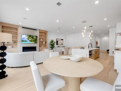 20 Feldman Ct