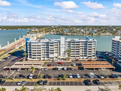 500 Treasure Island Cswy APT 307