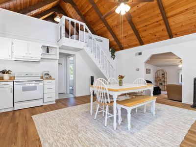 5510 Whispering Pines Ln