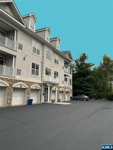 4 Quarry Dr APT B3