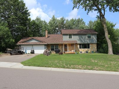 345 Walnut Ln