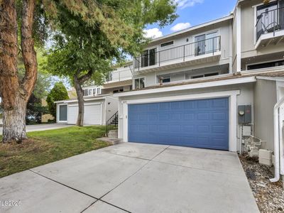3575 Balboa Dr