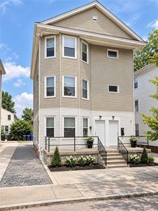15 Sparrow St
