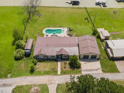 174 Lake Front Dr