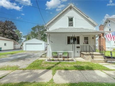 106 E Felton St