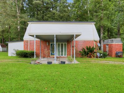 240 Country Ln