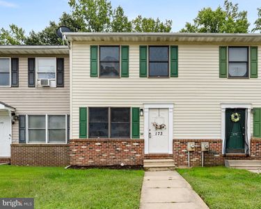 173 E Village Rd