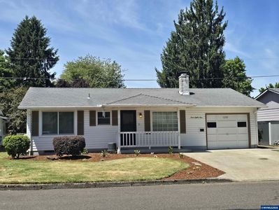 1289 Astor Way