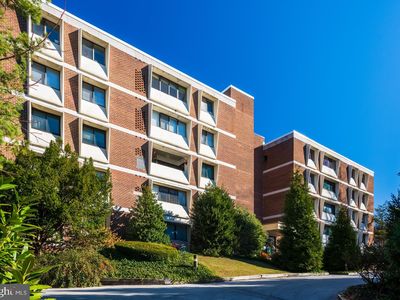 Property at 103 W Montgomery Ave APT 1A, Ardmore, PA