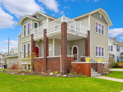 328 W Washington Ave