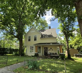 104 2nd Ave