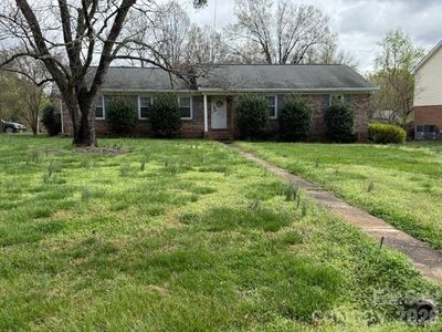 Property at 14232 Springwater Dr, Matthews, NC