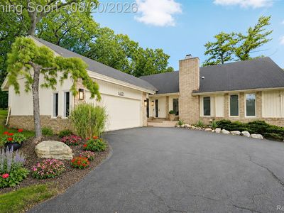 6401 Apple Grove Ln