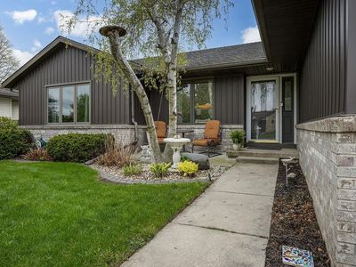 121 Stonehaven Drive