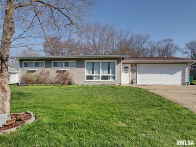 1301 Cherry Ln