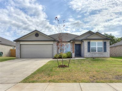 3856 Ada Ave