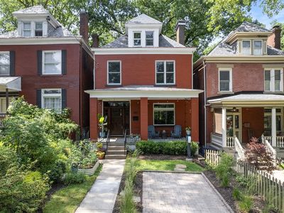 182 W Hutchinson Ave