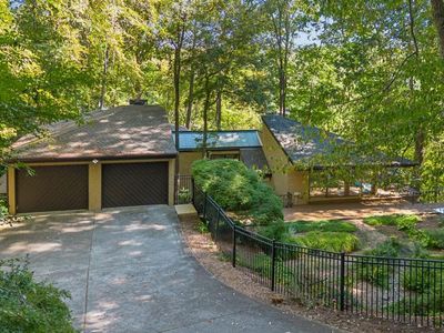 114 River Park Dr