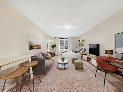 229 E 28th St APT 5C