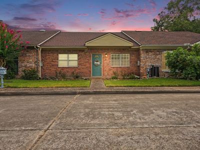 1310 E James St APT 6