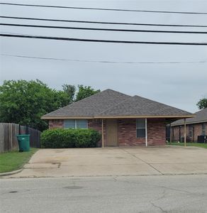 239-241 E Craven Ave