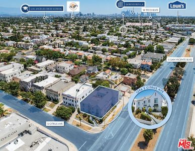 493 N San Vicente Blvd