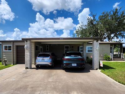 362 Country Meadows Blvd