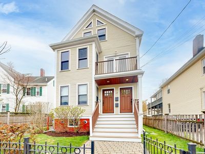 17 Hammond St #2