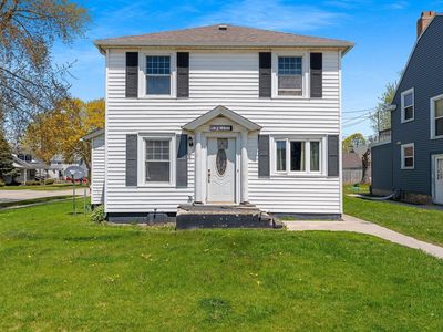 2616 Meadow LANE