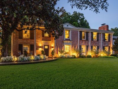 2018 Berkeley Dr