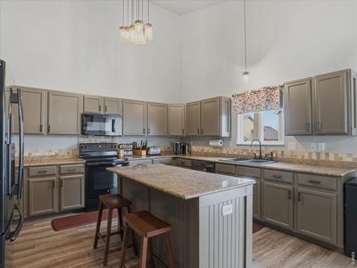 3325 Crazy Horse Dr