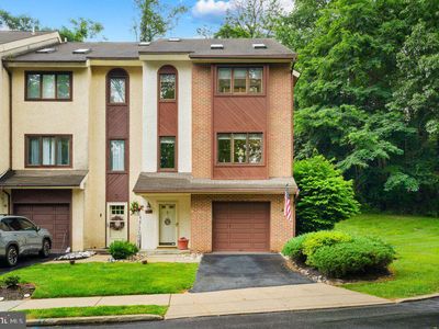 300 Westbriar Dr